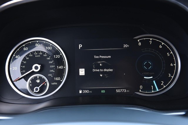 Genesis GV80 Vehicle Image 13