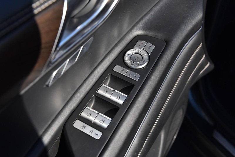 Genesis GV80 Vehicle Image 08