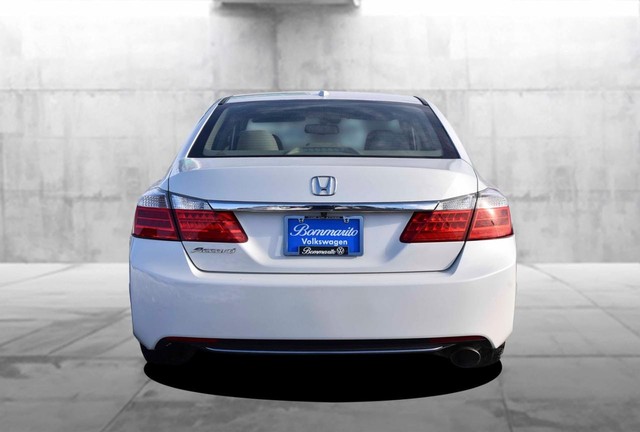 Honda Accord Sedan Vehicle Image 06