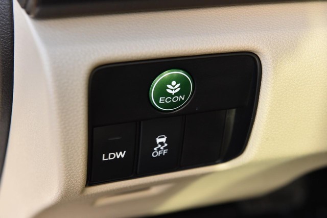 Honda Accord Sedan Vehicle Image 10