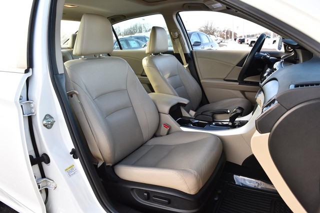 Honda Accord Sedan Vehicle Image 22
