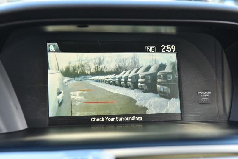 Honda Accord Sedan Vehicle Full-screen Gallery Image 13