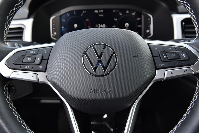 Volkswagen Atlas Cross Sport Vehicle Image 18