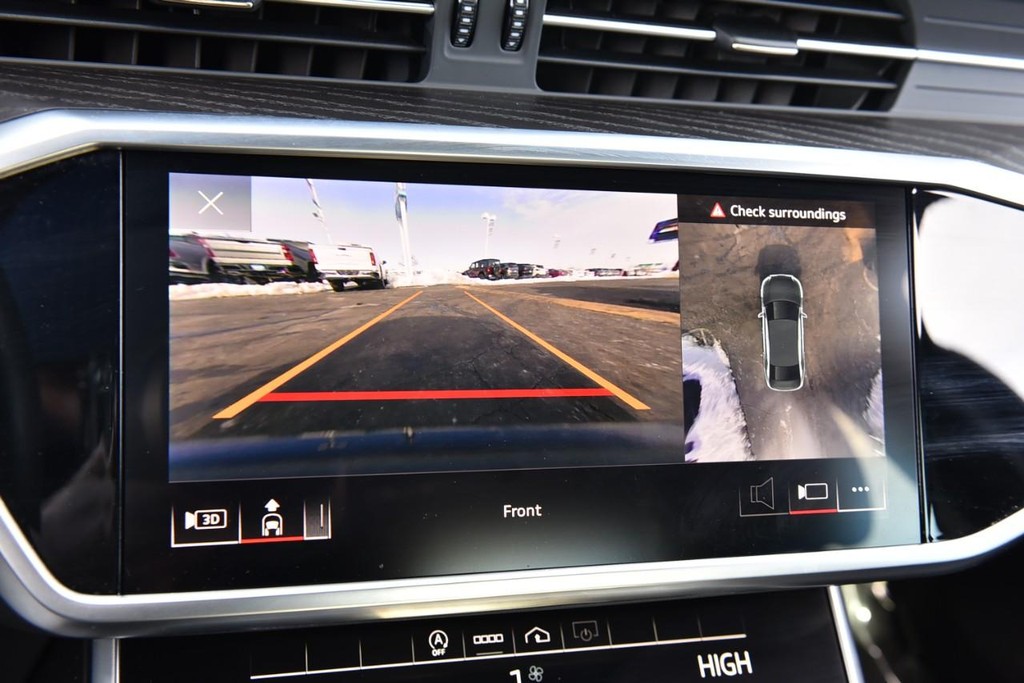 Audi A6 Sedan Vehicle Full-screen Gallery Image 14