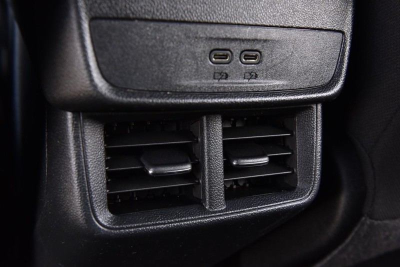 GMC Terrain Vehicle Image 21