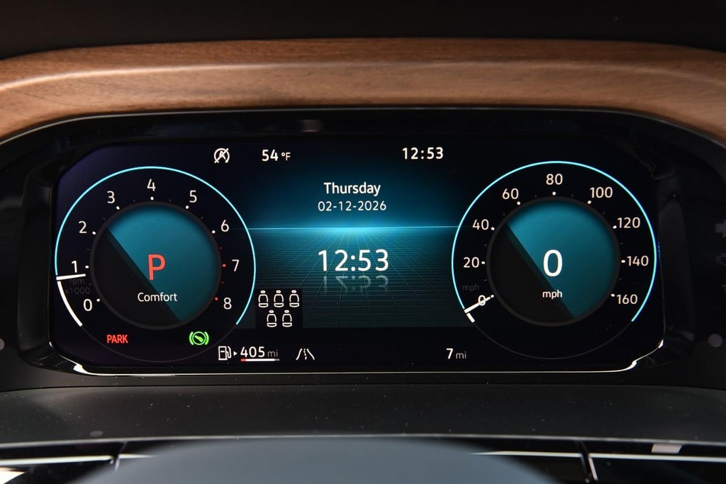 Volkswagen Atlas Vehicle Full-screen Gallery Image 12