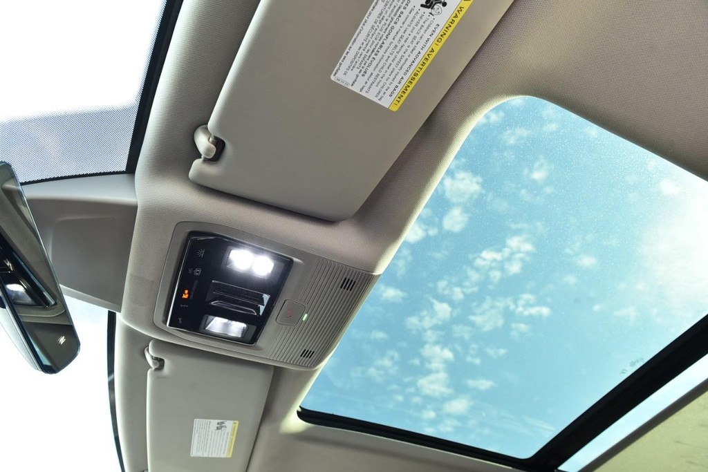 Volkswagen Atlas Vehicle Full-screen Gallery Image 21