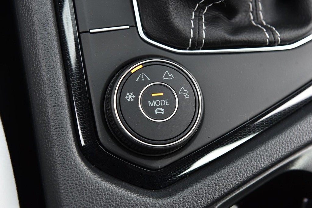 Volkswagen Taos Vehicle Full-screen Gallery Image 17