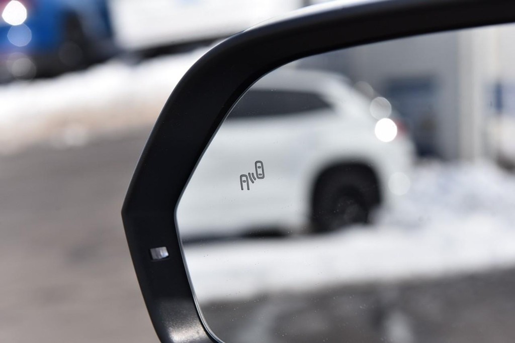 Volkswagen Atlas Vehicle Full-screen Gallery Image 10