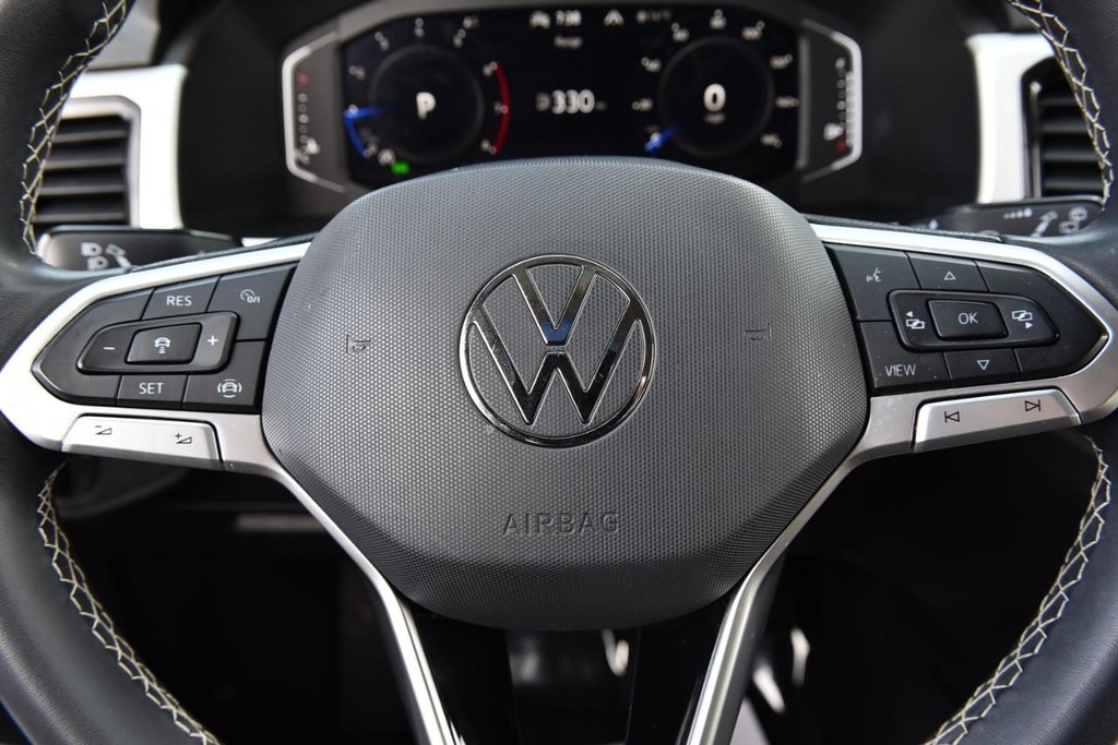 Volkswagen Atlas Vehicle Full-screen Gallery Image 18