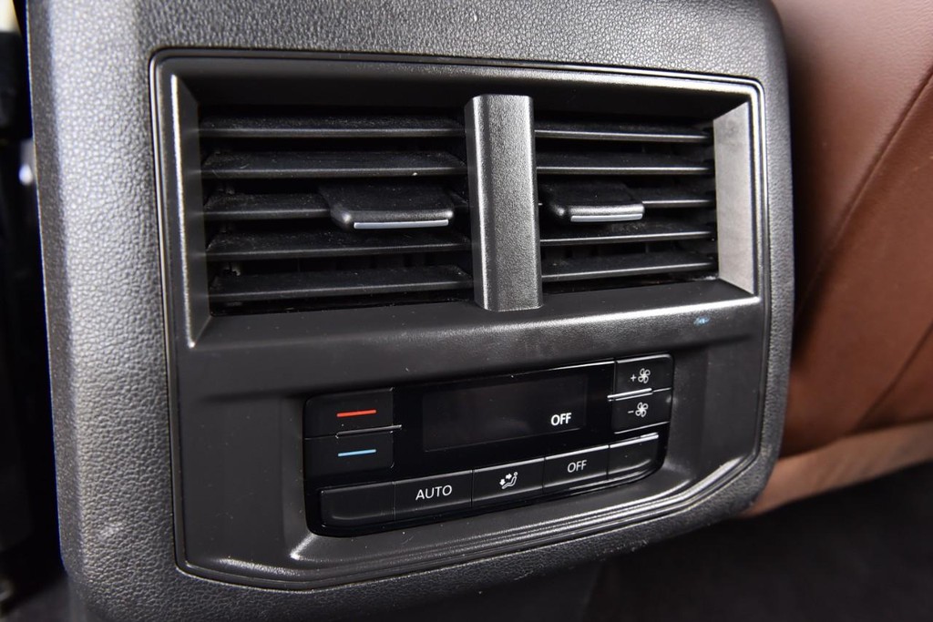 Volkswagen Atlas Vehicle Full-screen Gallery Image 22