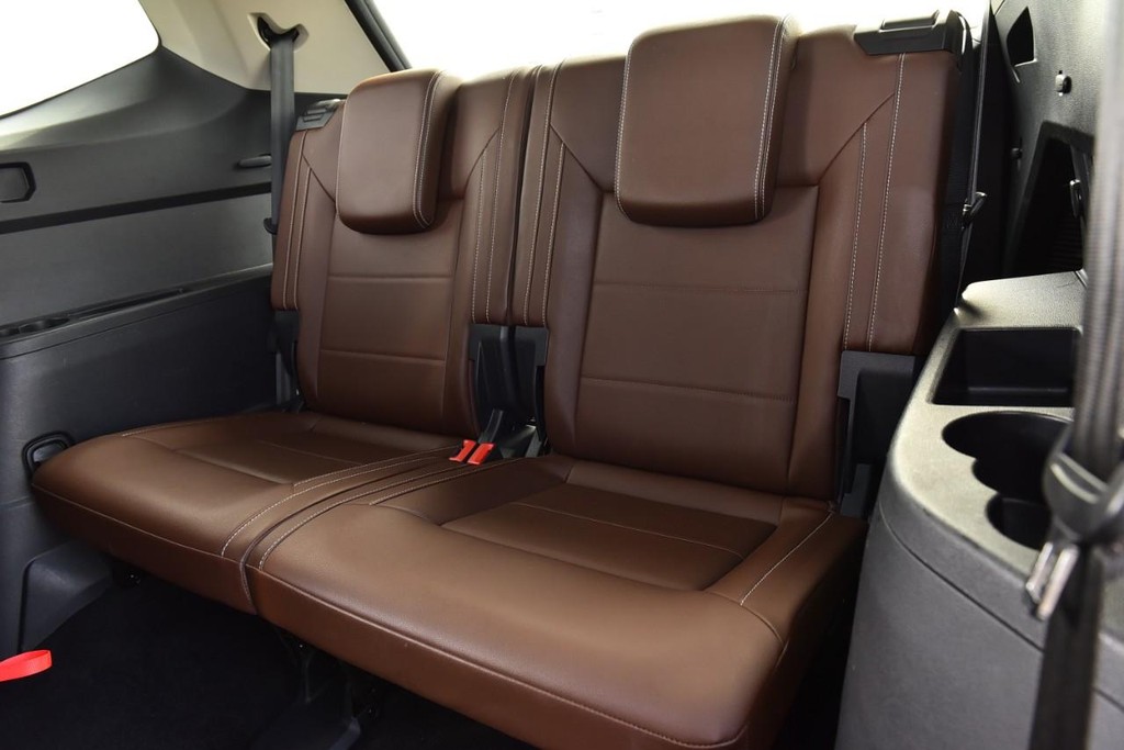 Volkswagen Atlas Vehicle Full-screen Gallery Image 24