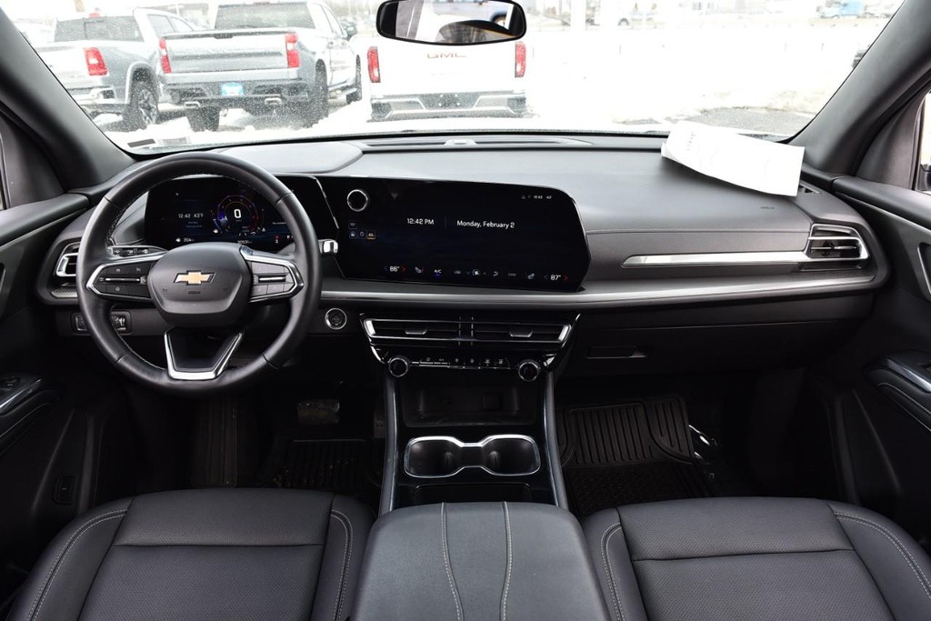 Chevrolet Traverse Vehicle Full-screen Gallery Image 7