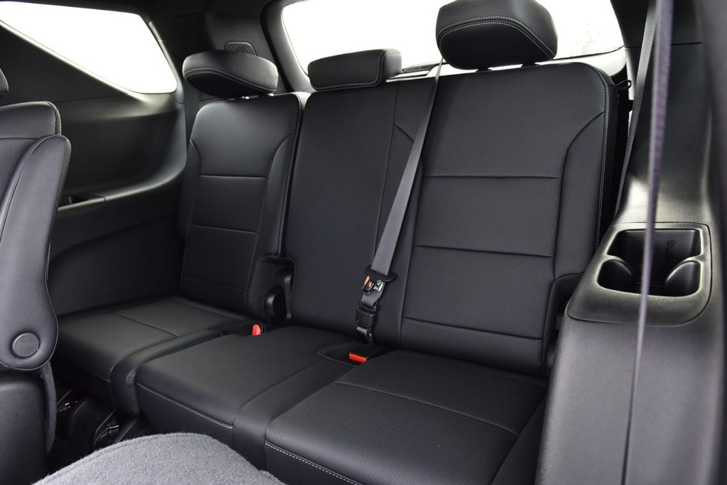 Chevrolet Traverse Vehicle Full-screen Gallery Image 26