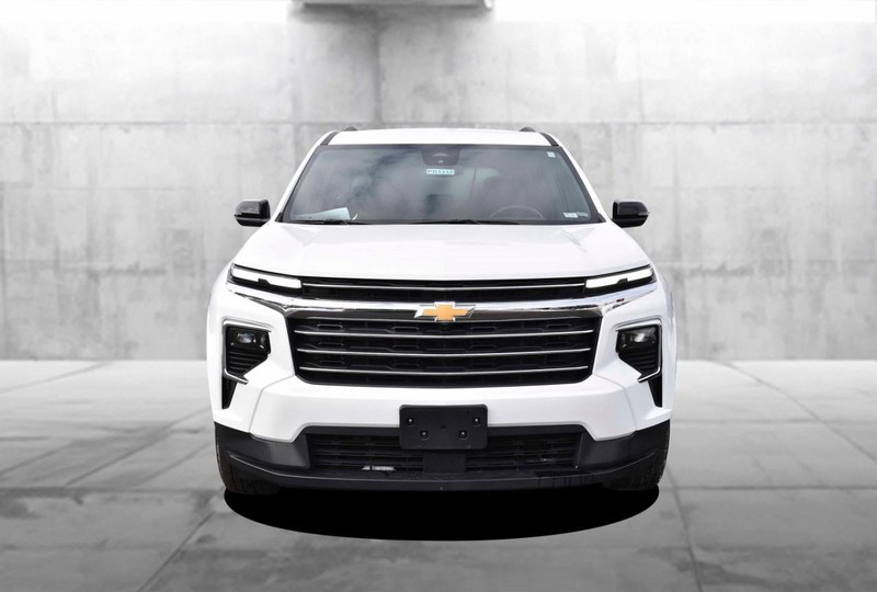 Chevrolet Traverse Vehicle Full-screen Gallery Image 04