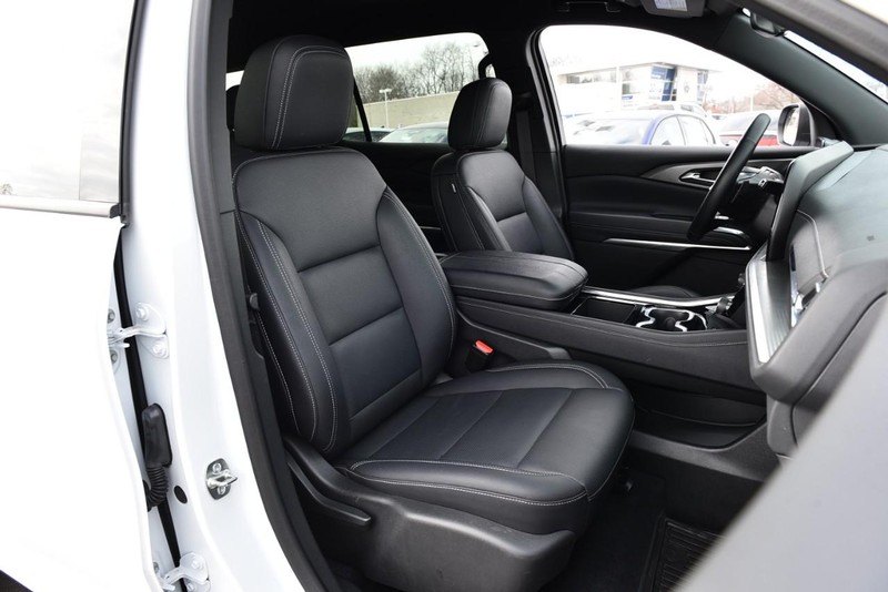 Chevrolet Traverse Vehicle Full-screen Gallery Image 22