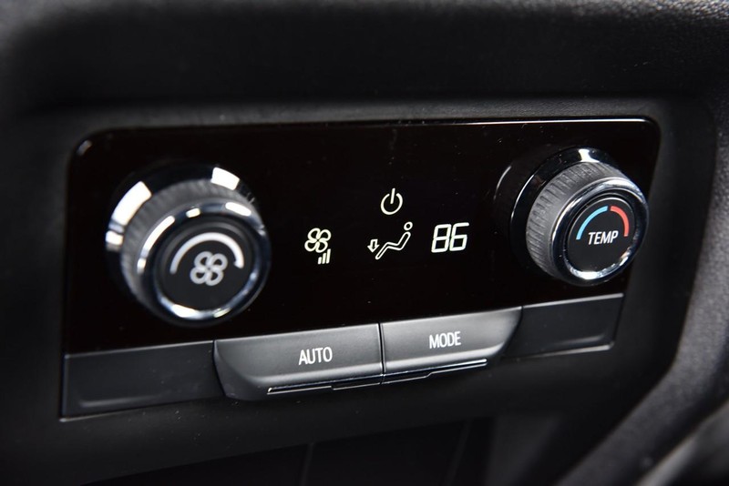 Chevrolet Traverse Vehicle Full-screen Gallery Image 24