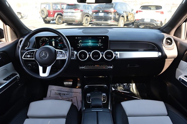 Mercedes-Benz GLB Vehicle Image 07