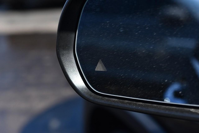 Mercedes-Benz GLB Vehicle Image 10