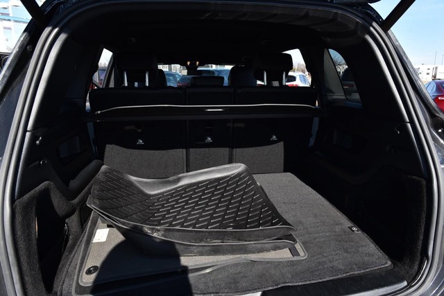 Mercedes-Benz GLB Vehicle Image 29