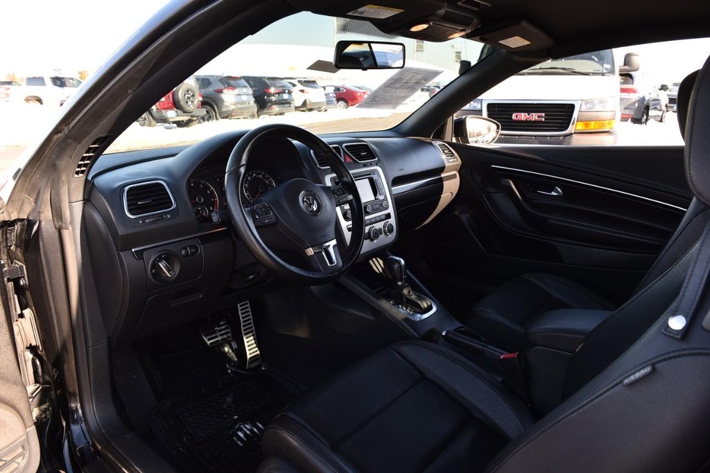 Volkswagen EOS Vehicle Full-screen Gallery Image 7