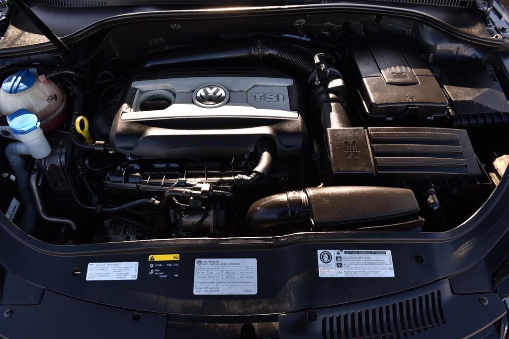 Volkswagen EOS Vehicle Full-screen Gallery Image 22