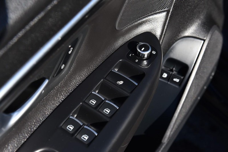 Volkswagen EOS Vehicle Image 09