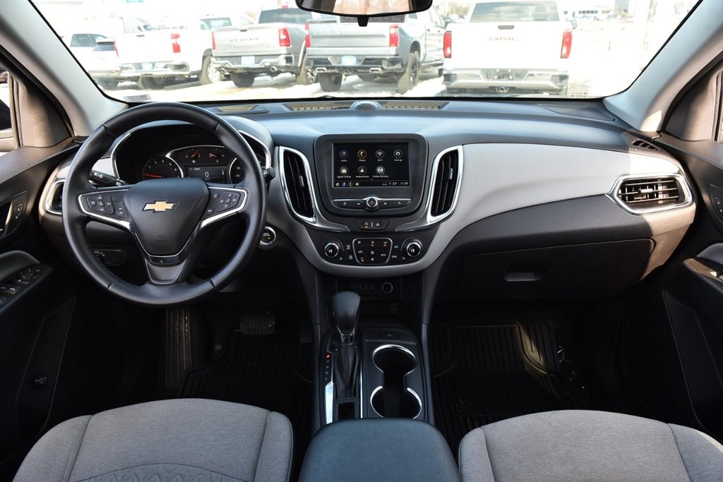 Chevrolet Equinox Vehicle Full-screen Gallery Image 7
