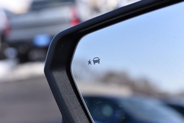 Chevrolet Equinox Vehicle Image 10