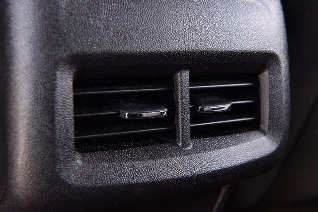 Chevrolet Equinox Vehicle Image 25