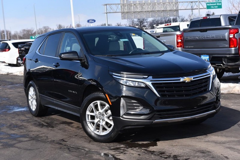 Chevrolet Equinox Vehicle Full-screen Gallery Image 02
