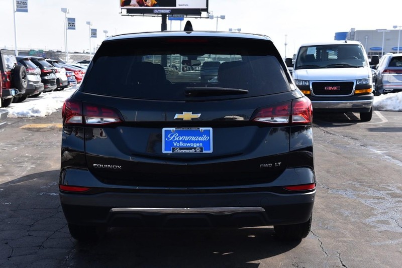 Chevrolet Equinox Vehicle Full-screen Gallery Image 06