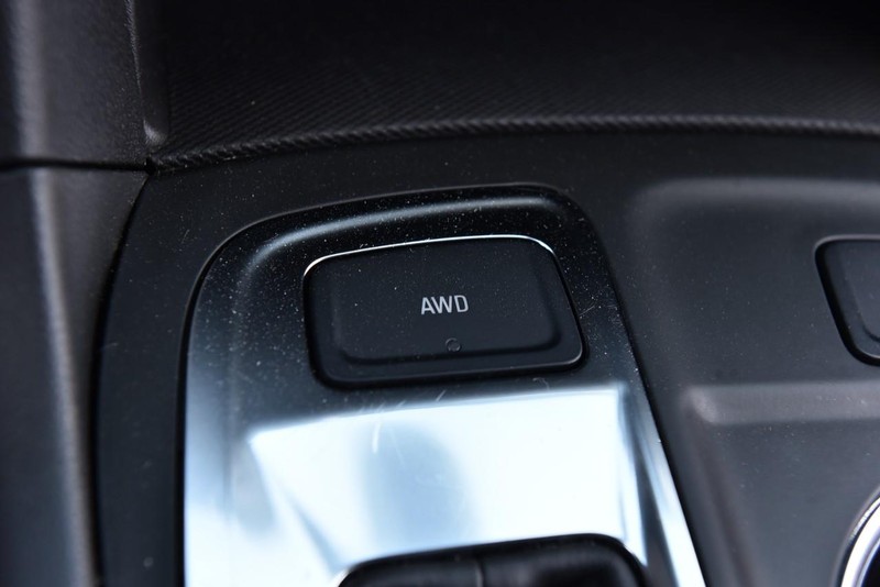 Chevrolet Equinox Vehicle Full-screen Gallery Image 18