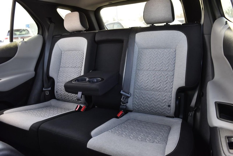 Chevrolet Equinox Vehicle Full-screen Gallery Image 24