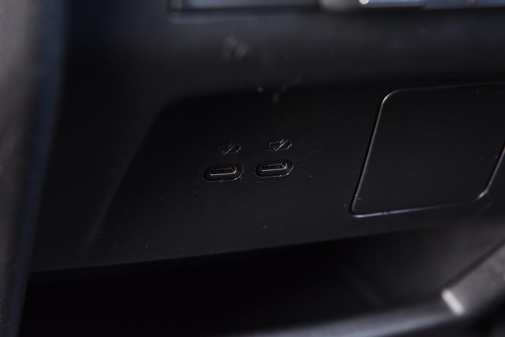 Chevrolet Traverse Vehicle Full-screen Gallery Image 25