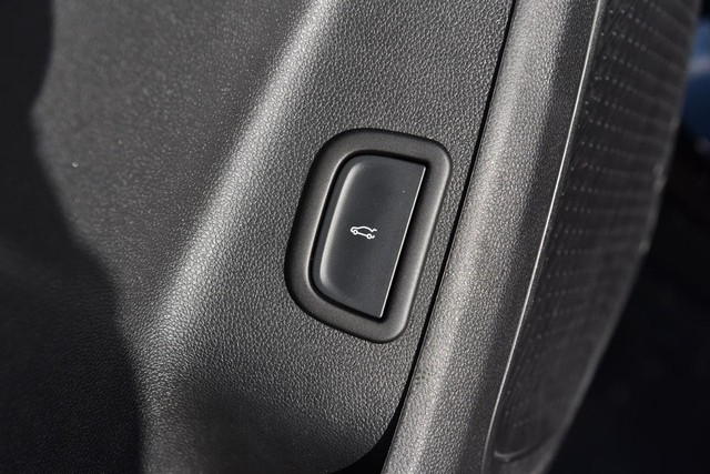 Chevrolet Traverse Vehicle Image 09