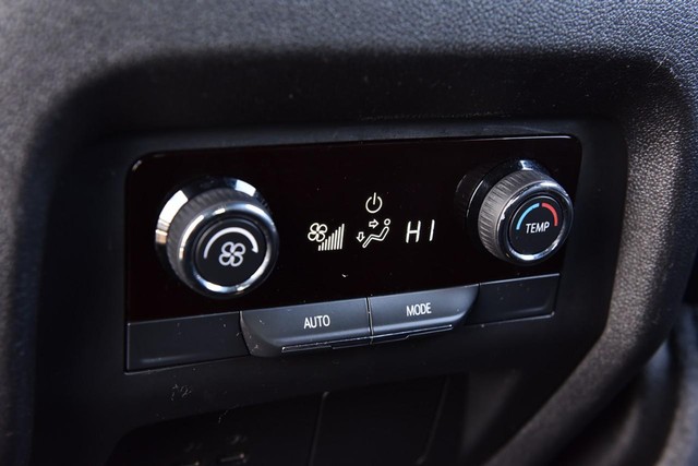 Chevrolet Traverse Vehicle Image 24