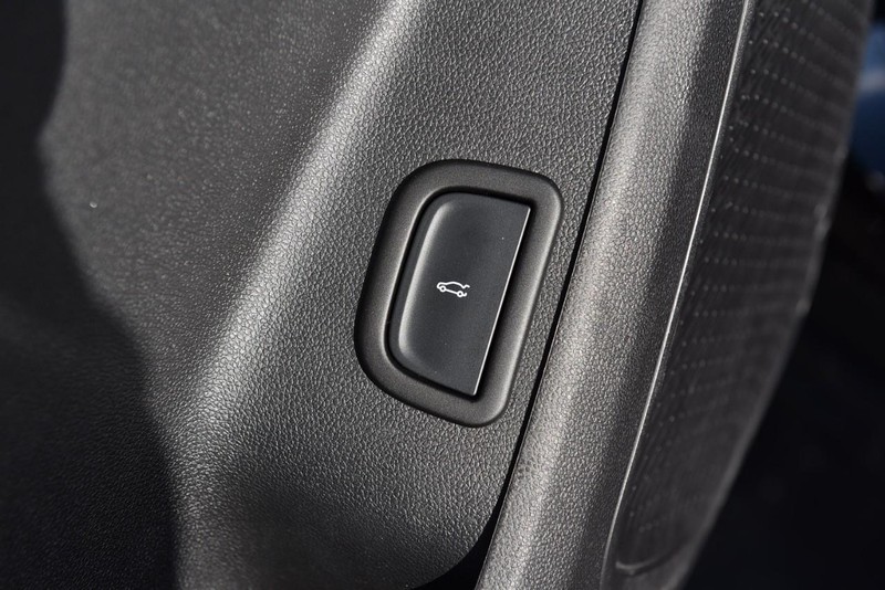 Chevrolet Traverse Vehicle Image 09