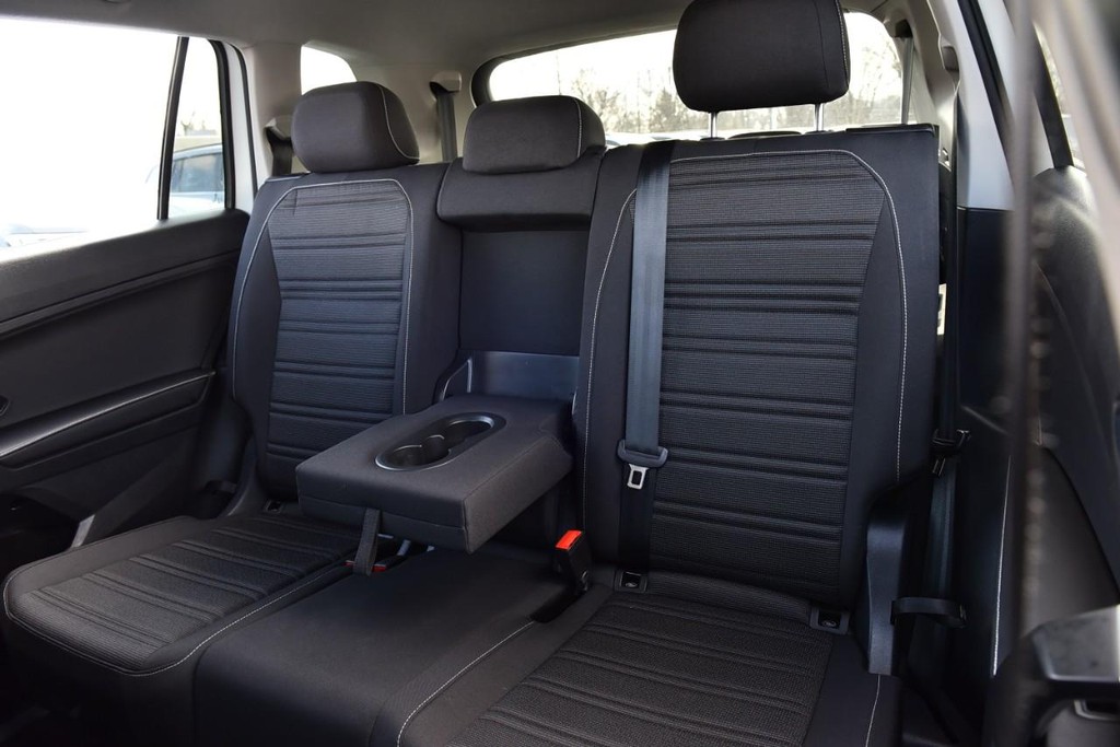Volkswagen Tiguan Vehicle Full-screen Gallery Image 20