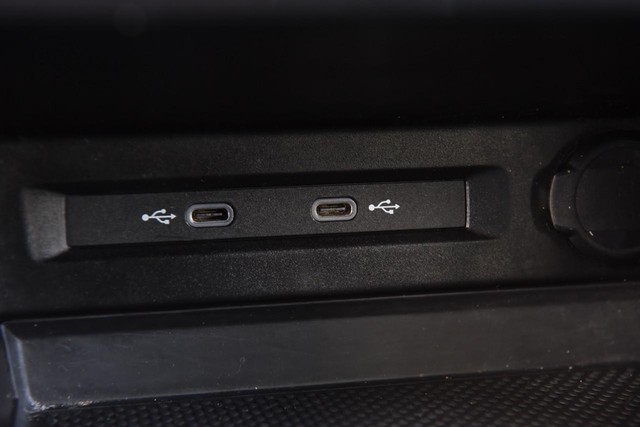 Volkswagen Tiguan Vehicle Image 15