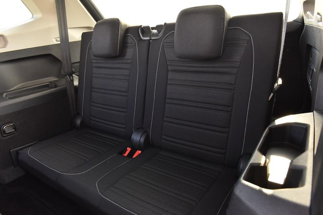 Volkswagen Tiguan Vehicle Image 22