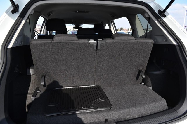 Volkswagen Tiguan Vehicle Image 23