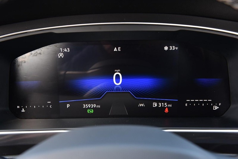 Volkswagen Tiguan Vehicle Image 11