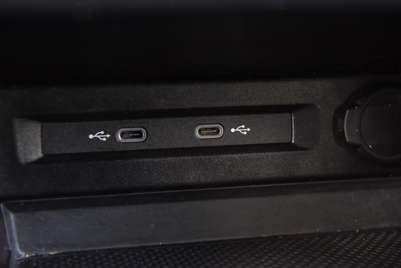 Volkswagen Tiguan Vehicle Image 15