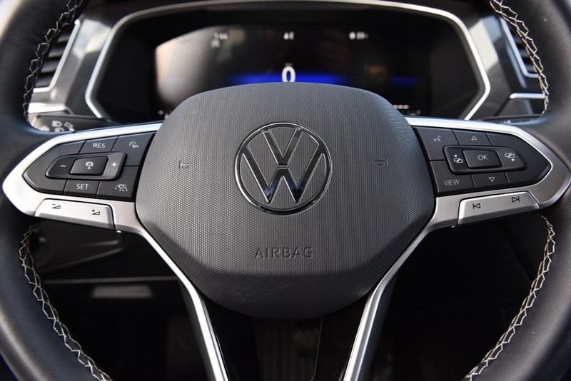 Volkswagen Tiguan Vehicle Image 17