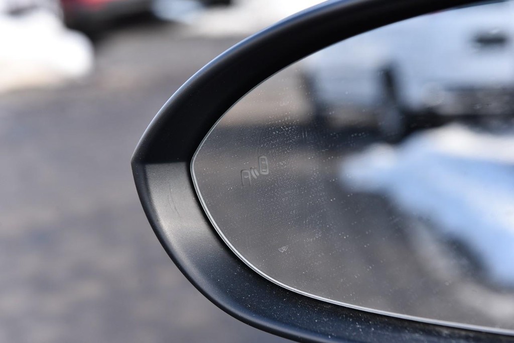 Volkswagen Jetta Vehicle Full-screen Gallery Image 10