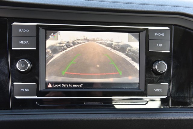 Volkswagen Jetta Vehicle Image 13