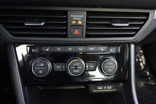 Volkswagen Jetta Vehicle Image 15