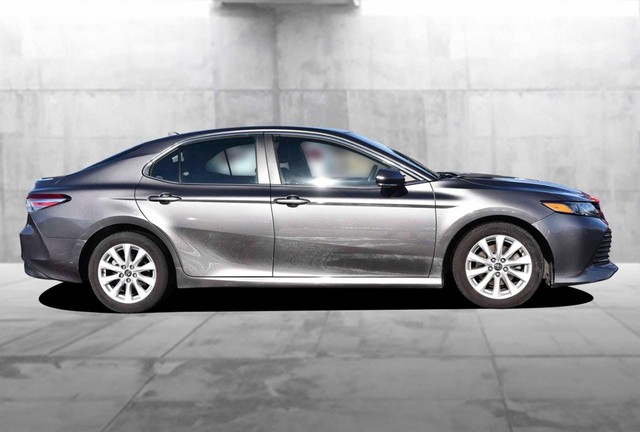 Toyota Camry Vehicle Image 05