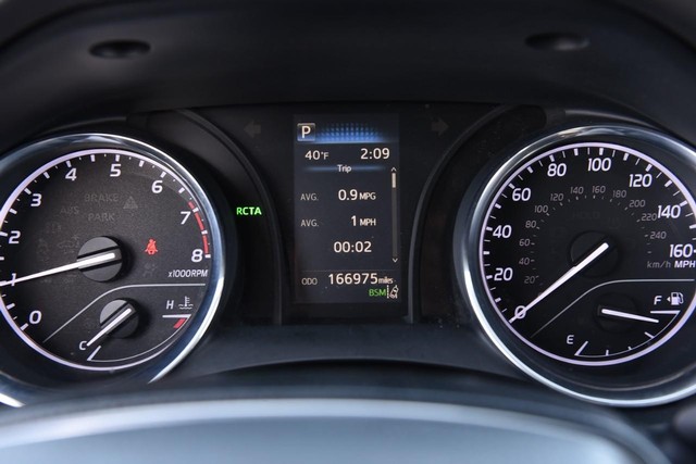 Toyota Camry Vehicle Image 11